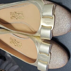 SALVATORE FERRAGAMO Gold Glitter Flats With Bow, Holidays!  Size 7.5 Made Italy
